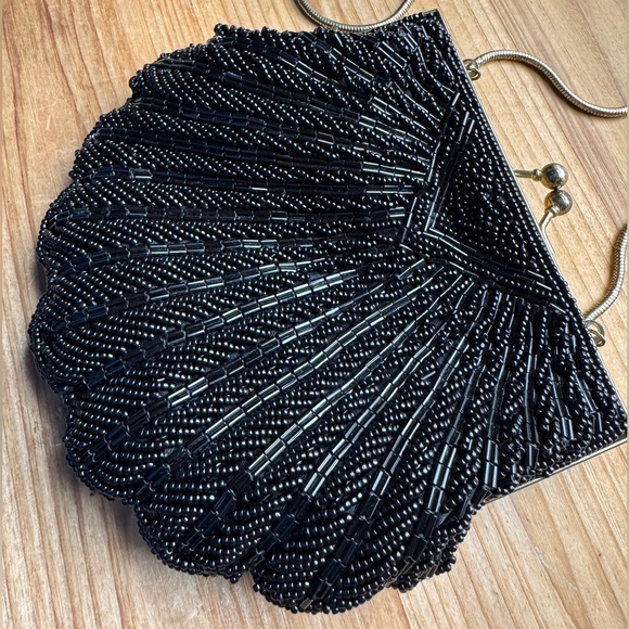 La Regale Handbags - VINTAGE LA REGALE Black Beaded Gold Chain Satin Lined Scallop Clutch Purse